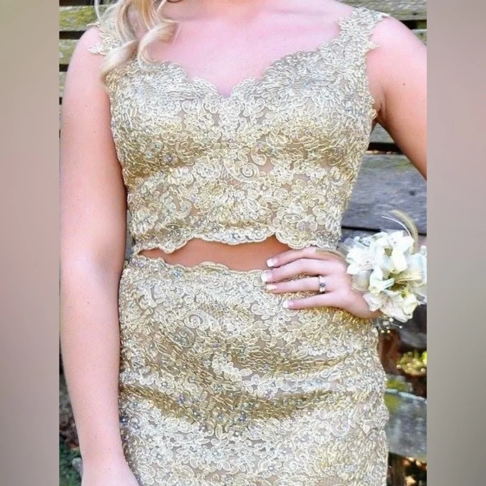 Sherri Hill Gold Mini Dress - Picture 6 of 11